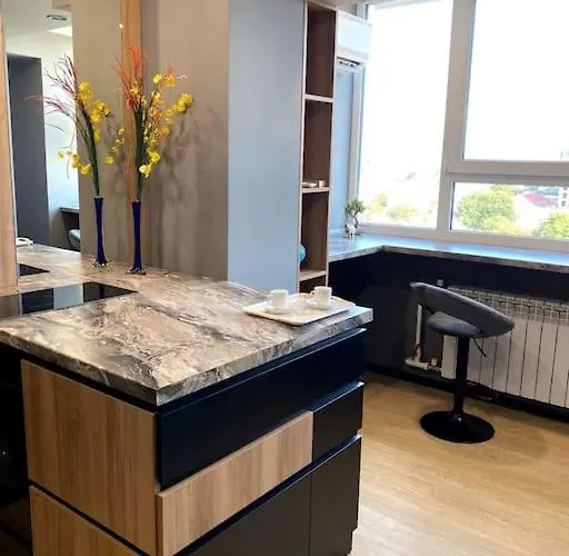 Central Park Unit ! Puskin Street